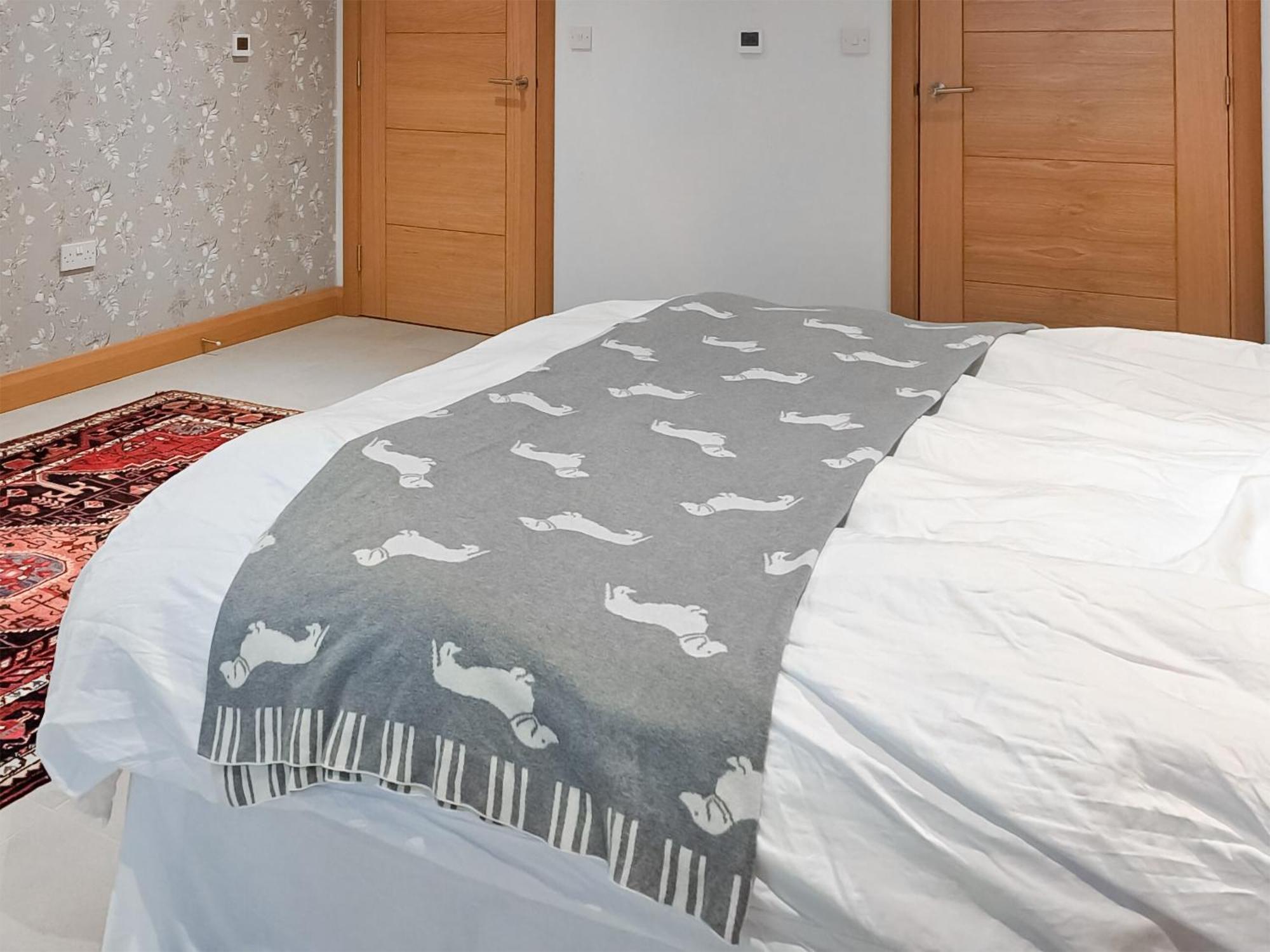 Park Barn Villa Whittington  Bagian luar foto